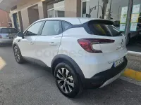 Usado Renault Captur Equilibre 100 CV (73 kW) 2023 Blanco SUV