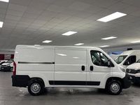 Usado Citroën Jumper 140 CV (102 kW) 2021 Blanco Monovolumen