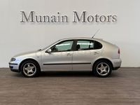 Usado Seat Leon Sport 105 CV (77 kW) 2004 Gris / plata Utilitario