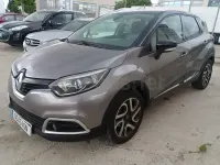 Usado Renault Captur 90 CV (66 kW) 2014 Gris / plata SUV