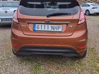 Usado Ford Fiesta 100 CV (73 kW) 2013 Marron