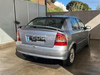 Usado Opel Astra Club 80 CV (58 kW) 2004 Gris / plata Berlina