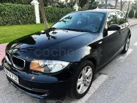 Usado BMW 116 122 CV (89 kW) 2007 Negro Utilitario
