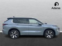 Usado Mitsubishi Outlander P-HEV 306 CV (225 kW) 2025 Gris / plata SUV