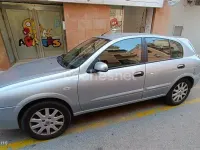 Usado Nissan Almera 98 CV (72 kW) 2006 Blanco Berlina