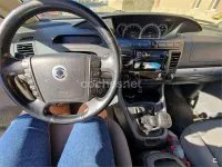 Usado SsangYong Rodius 165 CV (121 kW) 2009 Gris / plata Monovolumen