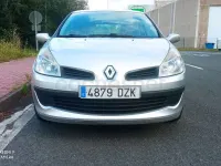 Usado Renault Clio II Dynamique 100 CV (73 kW) 2006 Gris / plata Berlina