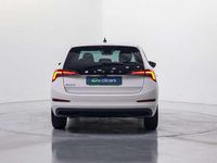 Usado Skoda Scala Selection 116 CV (85 kW) 2023 Blanco Utilitario