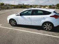 Usado Ford Focus Trend 120 CV (88 kW) 2016 Blanco Berlina