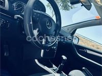 Usado Mercedes B180 109 CV (80 kW) 2011 Gris / plata Monovolumen