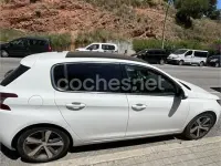 Usado Peugeot 308 Allure 110 CV (80 kW) 2015 Blanco Berlina