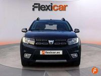 Usado Dacia Sandero Essentiel 90 CV (66 kW) 2018 Gris Utilitario