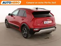 Usado Kia Niro 141 CV (103 kW) 2022 Rojo SUV