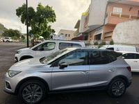 Usado Seat Arona Ecomotive 115 CV (84 kW) 2020 Gris / plata SUV