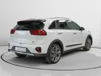 Usado Kia Niro 141 CV (103 kW) 2022 Blanco SUV