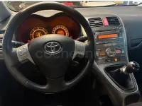 Usado Toyota Auris Sol 126 CV (92 kW) 2007 Gris / plata Utilitario