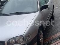 Usado Toyota Corolla Terra 97 CV (71 kW) 2000 Gris / plata Berlina