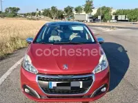 Usado Peugeot 208 Allure 110 CV (80 kW) 2017 Granate Utilitario