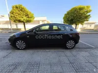 Usado Opel Astra Excellence 110 CV (80 kW) 2013 Negro Berlina