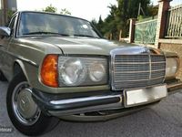 Usado Mercedes E300 82 CV (60 kW) 1979 Verde Berlina