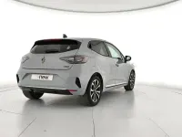 Usado Renault Clio V Techno 143 CV (105 kW) 2025 Gris / plata Berlina
