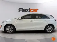Usado Kia Ceed 120 CV (88 kW) 2021 Blanco Utilitario