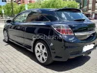Usado Opel Astra GTC OPC 240 CV (176 kW) 2006 Negro Berlina