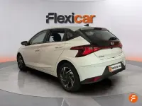 Usado Hyundai i20 100 CV (73 kW) 2023 Blanco Utilitario
