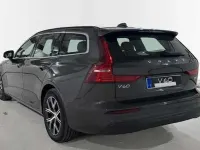 Usado Volvo V60 Core 2025 Gris Familiar