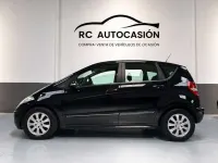 Usado Mercedes A180 109 CV (80 kW) 2007 Negro Utilitario