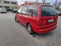 Usado Seat Alhambra Reference 140 CV (102 kW) 2007 Rojo Monovolumen