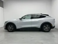 Begagnad Ford Mustang Mach-E Extended Range 216 kW (294 HK) 2021 Vit SUV