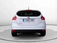 Begagnad Ford Focus Titanium 125 HK (91 kW) 2017 Vit Sedan