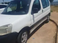 Usado Citroën Berlingo 75 CV (55 kW) 2008 Blanco Monovolumen
