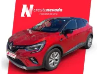 Usado Renault Captur Zen 160 CV (117 kW) 2022 Rojo SUV