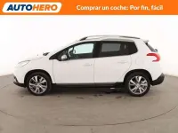 Usado Peugeot 2008 Allure 110 CV (80 kW) 2016 Blanco SUV