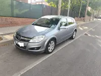 Usado Opel Astra Edition 115 CV (84 kW) 2010 Gris / plata Berlina