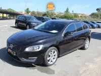 Usado Volvo V60 Kinetic 150 CV (110 kW) 2017 Negro Familiar