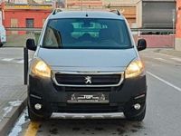 Usado Peugeot TePee Style 99 CV (72 kW) 2017 Gris Van