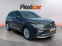 Usado VW Tiguan Life 150 CV (110 kW) 2021 Negro SUV