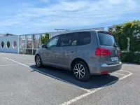 Usado VW Touran Advance 105 CV (77 kW) 2015 Gris / plata Monovolumen