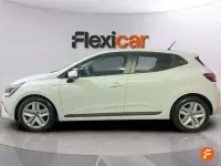Usado Renault Clio V SE 65 CV (47 kW) 2022 Blanco Berlina