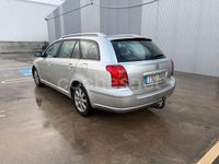 Usado Toyota Avensis Executive 116 CV (85 kW) 2004 Beige Familiar