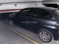 Usado Seat Ibiza CUPRA 180 CV (132 kW) 2007 Negro Utilitario