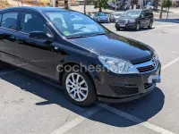 Usado Opel Astra Edition 110 CV (80 kW) 2008 Negro Berlina