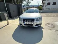 Usado Audi A3 Sportback Attraction 160 CV (117 kW) 2010 Gris / plata Utilitario
