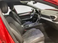 Usado Seat Leon FR 150 CV (110 kW) 2024 Rojo Familiar