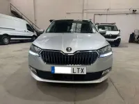 Usado Skoda Fabia Style 95 CV (69 kW) 2022 Gris Utilitario