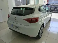 Usado Renault Clio Equilibre 91 CV (66 kW) 2023 Blanco Utilitario
