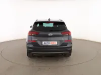 Usado Hyundai Tucson 116 CV (85 kW) 2019 Gris SUV